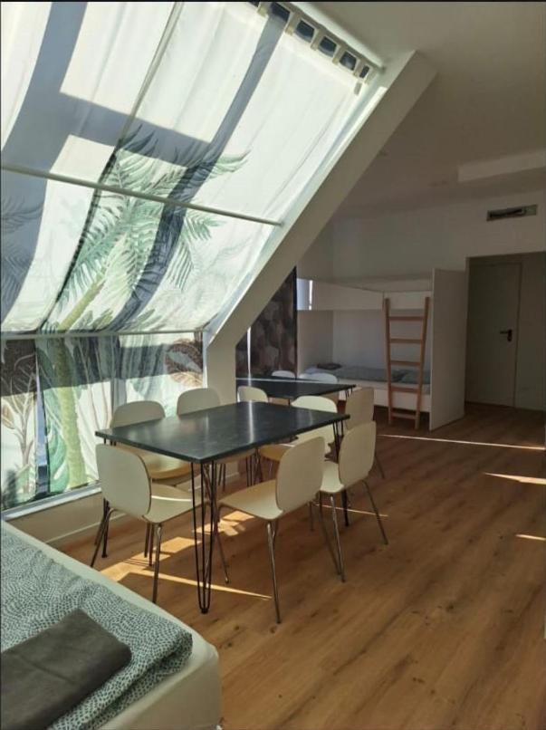 Ferienwohnung Betariel'Com Westbahnhof M Wien Exterior foto
