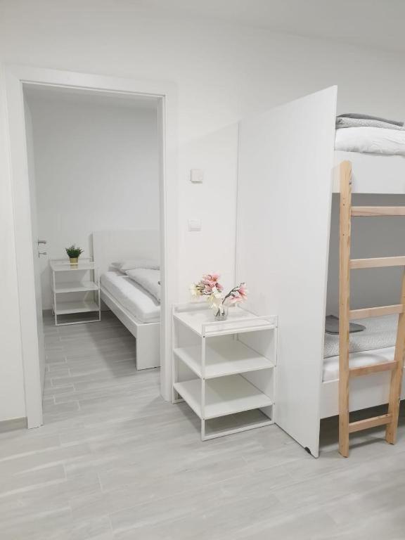 Ferienwohnung Betariel'Com Westbahnhof M Wien Exterior foto