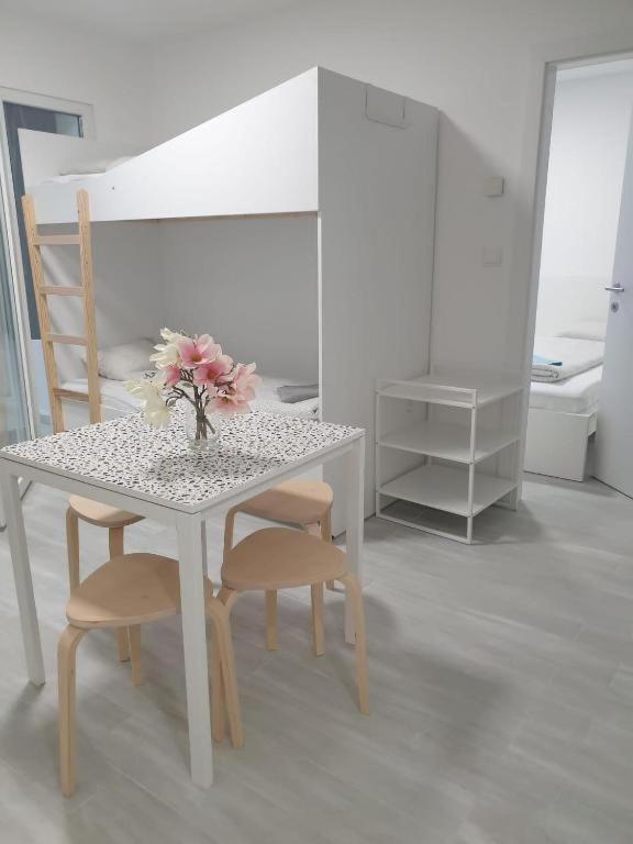 Ferienwohnung Betariel'Com Westbahnhof M Wien Exterior foto